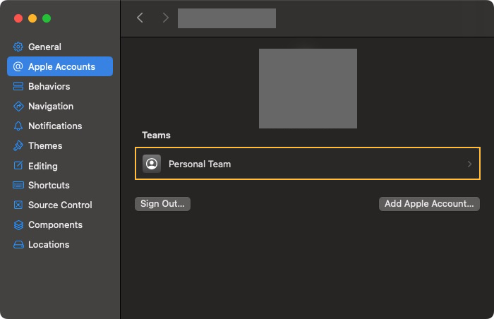 Xcode 账户详情页，姓名、头像和 Apple ID 已遮盖，黄色框标出 Teams 下的 Personal Team